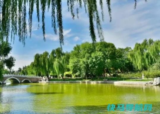 8月份去北京穿什么合适？8月份去北京带些什么