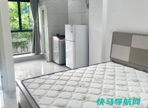 买房子的人拖着不过户欠物业费谁交？产权快到期的二手房能不能买